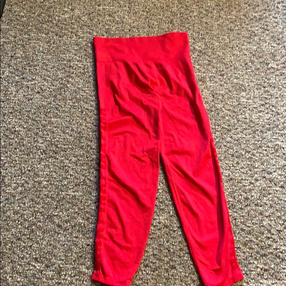 VS Pink Capri leggings size small